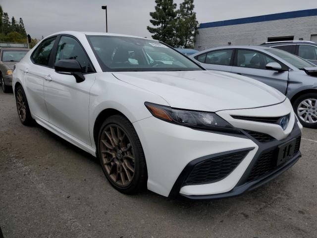 4T1T31AK4RU062156 - 2024 TOYOTA CAMRY SE NIGHT SHADE WHITE photo 4