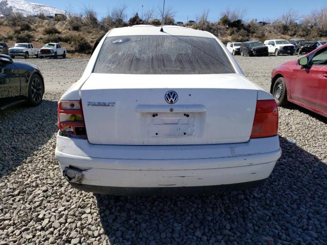 WVWAC63B11P012663 - 2001 VOLKSWAGEN PASSAT GLS WHITE photo 6