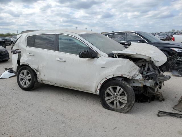 KNDPMCAC8J7444328 - 2018 KIA SPORTAGE LX WHITE photo 4