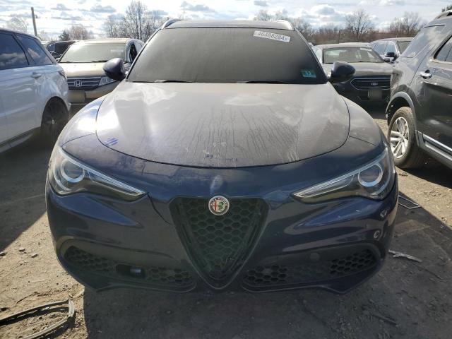 ZASFAKBN3J7B70607 - 2018 ALFA ROMEO STELVIO TI BLUE photo 5