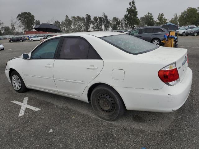 4T1BE32KX6U700552 - 2006 TOYOTA CAMRY LE WHITE photo 2