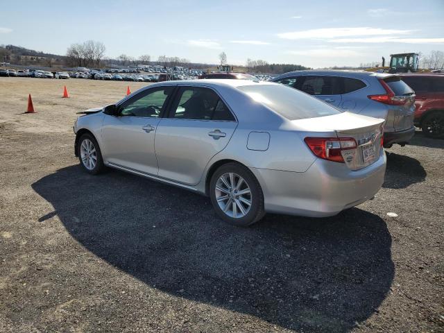 4T1BF1FKXCU636679 - 2012 TOYOTA CAMRY BASE SILVER photo 2