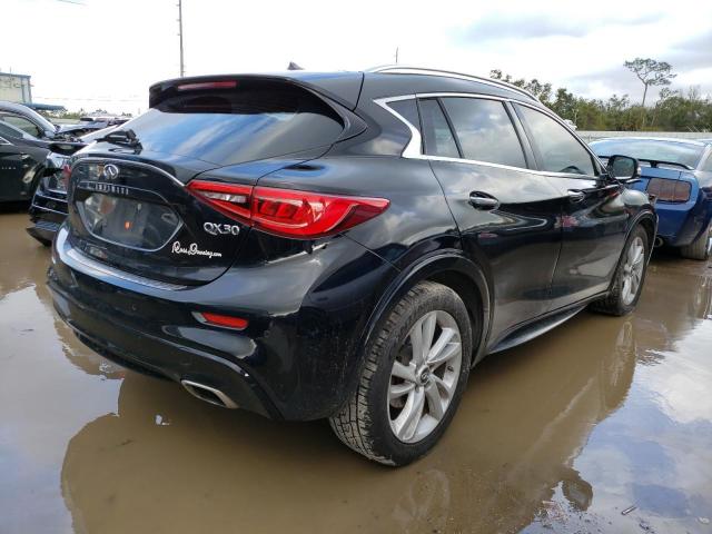 SJKCH5CP1HA024368 - 2017 INFINITI QX30 BASE BLACK photo 3