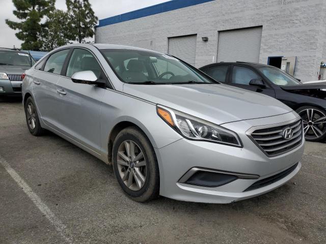 5NPE24AF3GH346017 - 2016 HYUNDAI SONATA SE SILVER photo 4