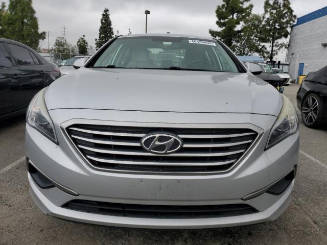 5NPE24AF3GH346017 - 2016 HYUNDAI SONATA SE SILVER photo 5