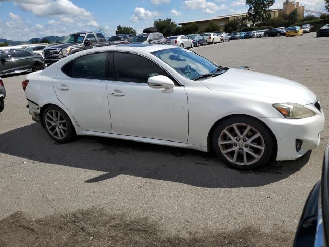 JTHCF5C2XB5046221 - 2011 LEXUS IS 250 WHITE photo 4