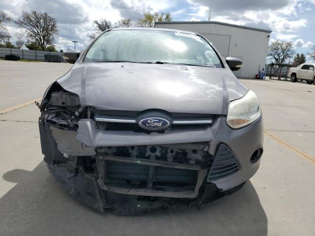 1FADP3F20EL157823 - 2014 FORD FOCUS SE GRAY photo 5