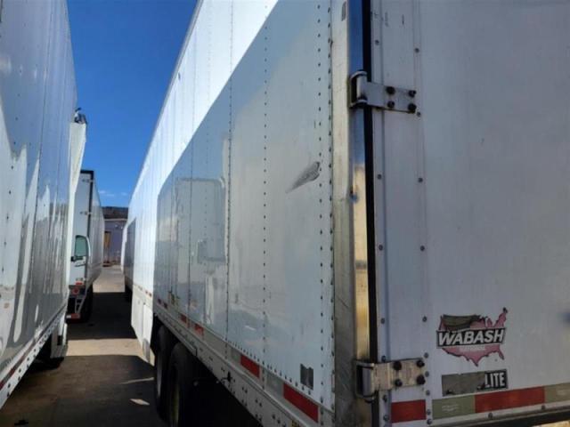 1JJV532B3CL686813 - 2012 WANC TRAILER WHITE photo 10