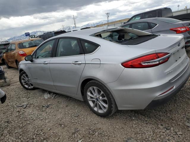 3FA6P0LU4KR272130 - 2019 FORD FUSION SE SILVER photo 2