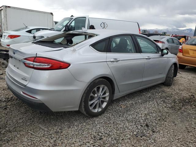 3FA6P0LU4KR272130 - 2019 FORD FUSION SE SILVER photo 3