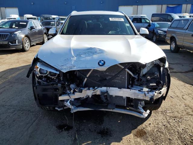 5UXTR9C58KLE14225 - 2019 BMW X3 XDRIVE30I WHITE photo 5