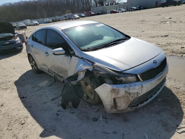 3KPFL4A72JE170910 - 2018 KIA FORTE LX SILVER photo 4