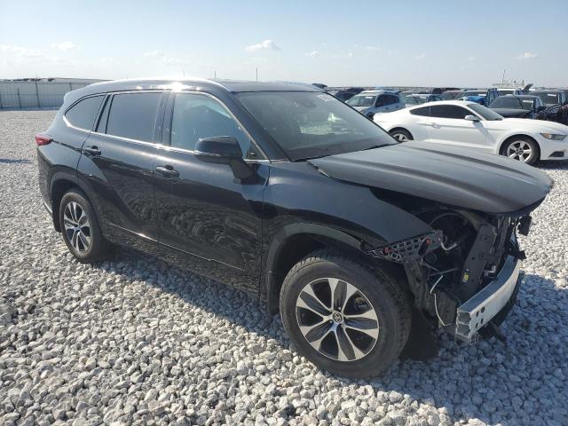 5TDGZRBH2LS043543 - 2020 TOYOTA HIGHLANDER XLE BLACK photo 4