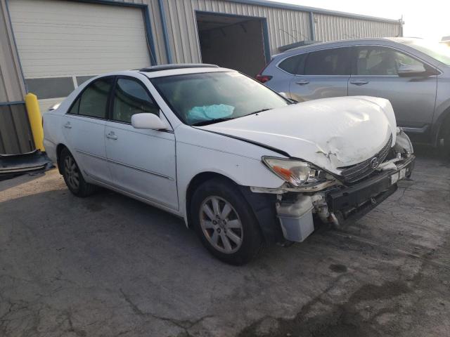 4T1BF30K22U029095 - 2002 TOYOTA CAMRY LE WHITE photo 4