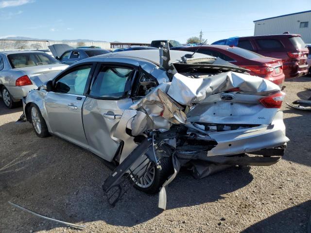 1FAHP3H21CL321284 - 2012 FORD FOCUS SEL SILVER photo 2