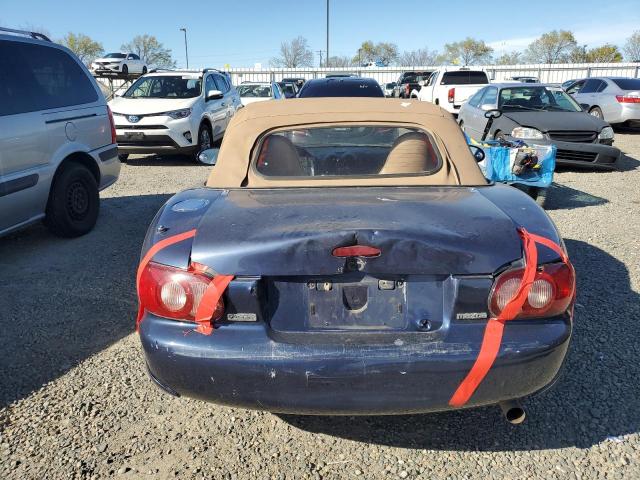 JM1NB353320223253 - 2002 MAZDA MX-5 MIATA BASE BLUE photo 6