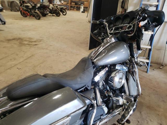 1HD1FCR10WY624616 - 1998 HARLEY-DAVIDSON FLHTCUI 黑色 照片 5