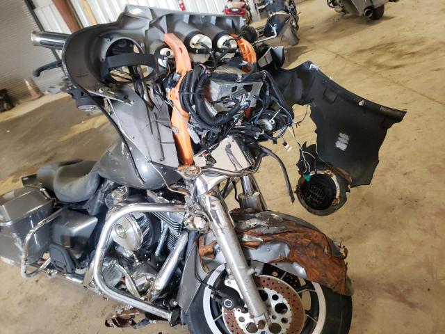 1HD1FCR10WY624616 - 1998 HARLEY-DAVIDSON FLHTCUI 黑色 照片 9