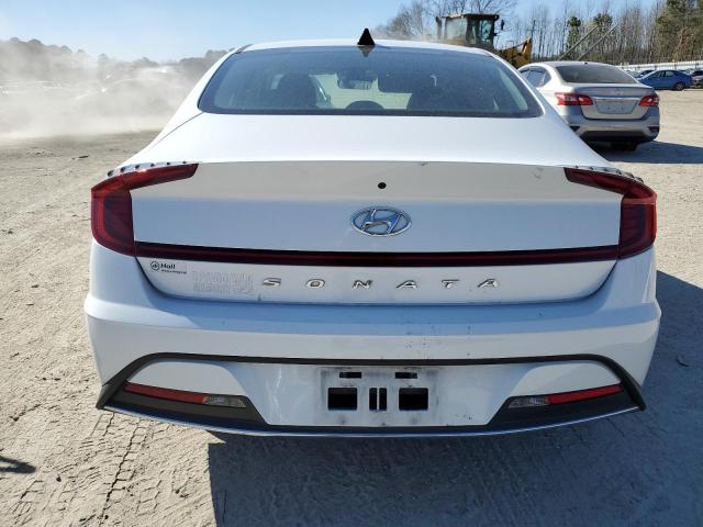 5NPEG4JA4MH126936 - 2021 HYUNDAI SONATA SE WHITE photo 6