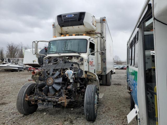 2NP2HM7X3HM413906 - 2017 PETERBILT 337 WHITE photo 2