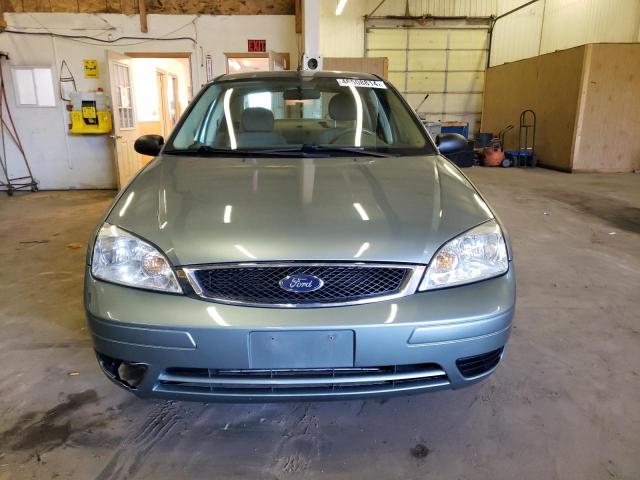 1FAFP34N45W312426 - 2005 FORD FOCUS ZX4 GRAY photo 5