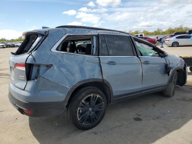 5FNYF6H2XNB100061 - 2022 HONDA PILOT SE GRAY photo 3