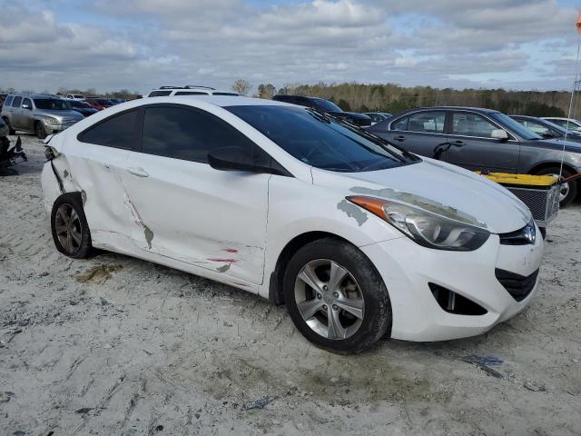 KMHDH6AE1DU014555 - 2013 HYUNDAI ELANTRA CO GS WHITE photo 4