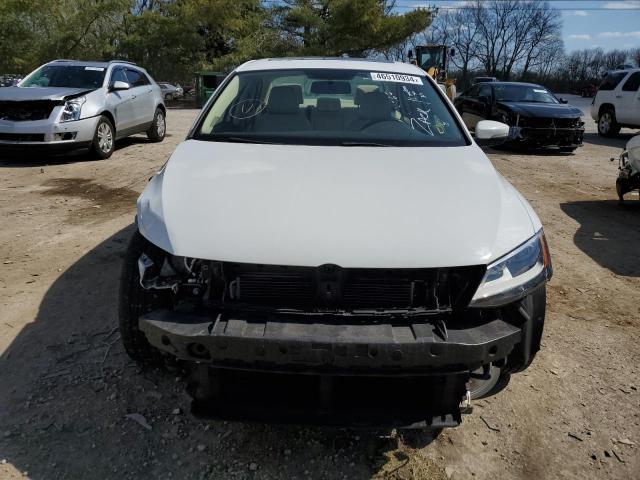 3VWD17AJ5FM247838 - 2015 VOLKSWAGEN JETTA SE WHITE photo 5