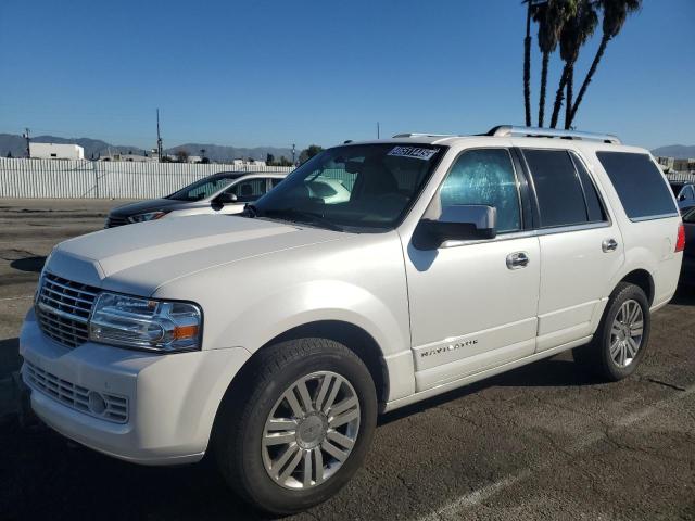5LMJJ2J59BEJ06677 - 2011 LINCOLN NAVIGATOR WHITE photo 1