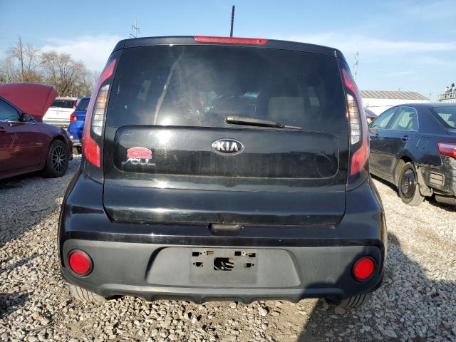 KNDJN2A25H7412127 - 2017 KIA SOUL BLACK photo 6