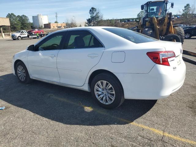 4T1BF1FK1CU516253 - 2012 TOYOTA CAMRY BASE WHITE photo 2