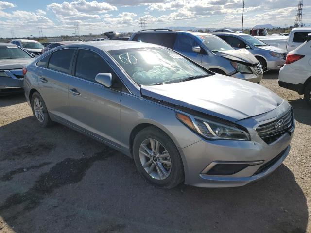 5NPE24AF6HH558685 - 2017 HYUNDAI SONATA SE GRAY photo 4