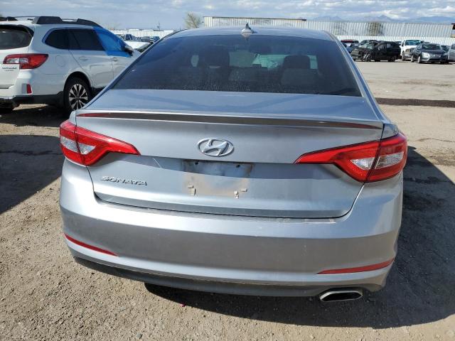 5NPE24AF6HH558685 - 2017 HYUNDAI SONATA SE GRAY photo 6