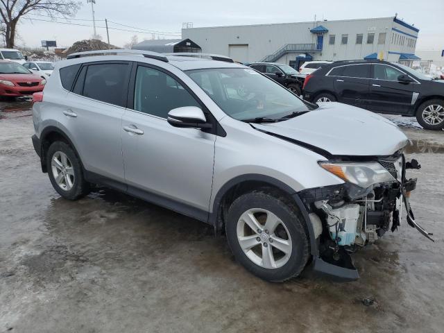 2T3RFREV7EW176450 - 2014 TOYOTA RAV4 XLE SILVER photo 4