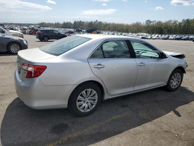 4T1BF1FK3EU386334 - 2014 TOYOTA CAMRY L SILVER photo 3