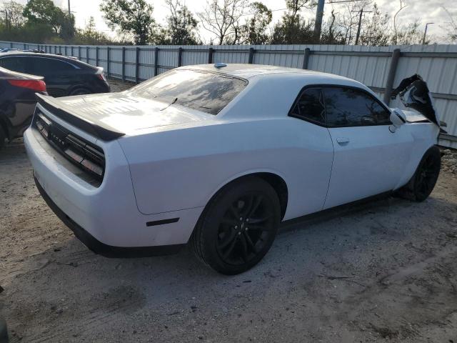 2C3CDZAG3JH181968 - 2018 DODGE CHALLENGER SXT WHITE photo 3