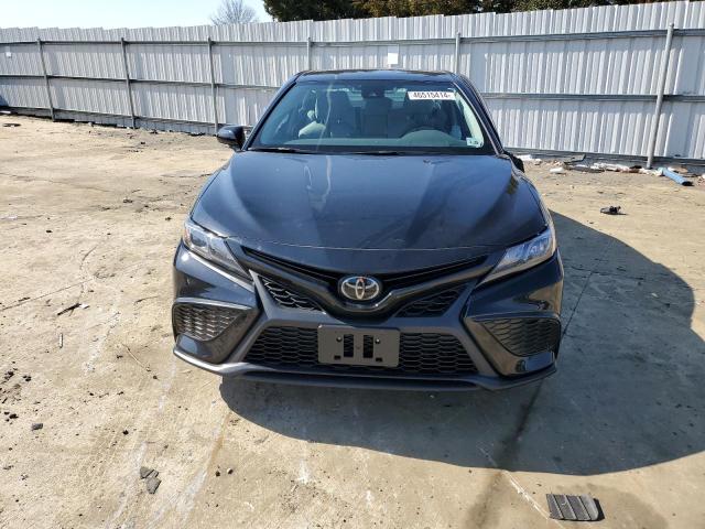 4T1G11BK5PU092110 - 2023 TOYOTA CAMRY SE NIGHT SHADE BLACK photo 5