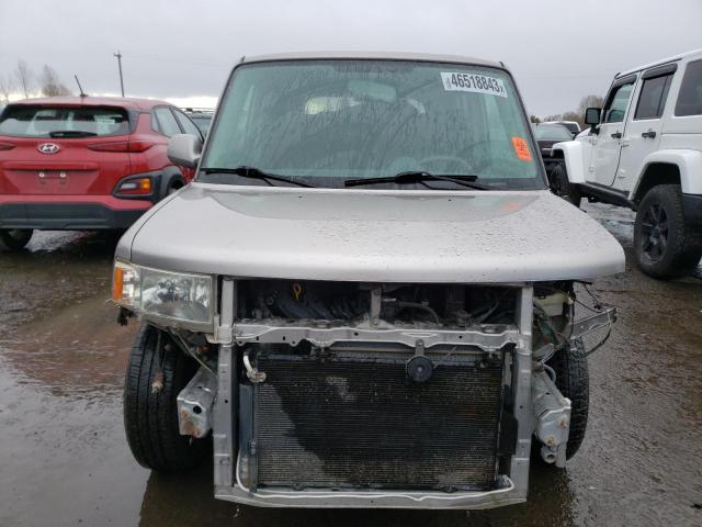 JTLKT324250215828 - 2005 TOYOTA SCION XB 棕色 照片 5