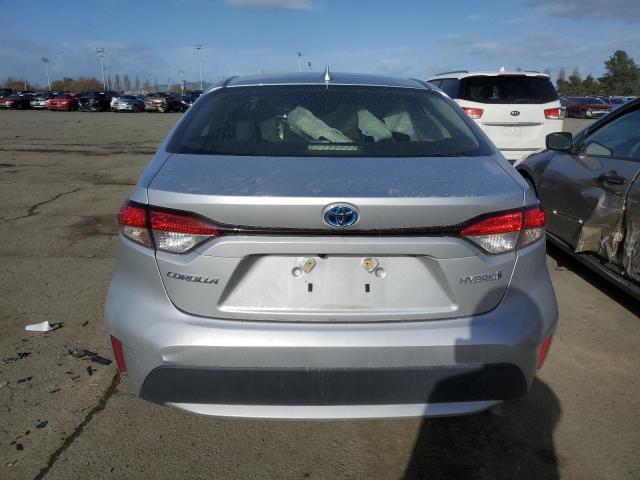 JTDEAMDE3NJ043216 - 2022 TOYOTA COROLLA LE SILVER photo 6