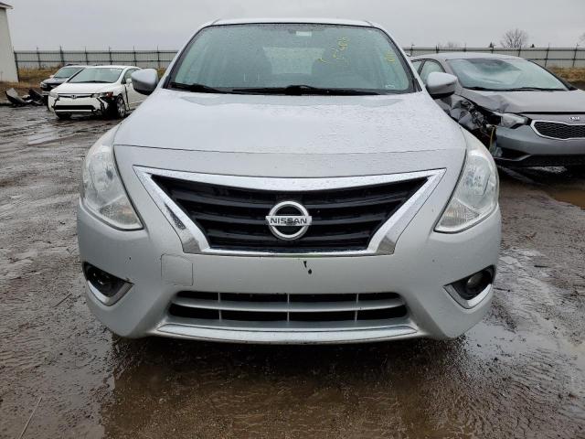 3N1CN7AP8FL932867 - 2015 NISSAN VERSA S SILVER photo 5