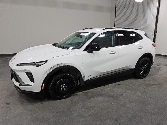 LRBFZPE4XRD074390 - 2024 BUICK ENVISION ESSENCE Սպիտակ լուսանկար 1