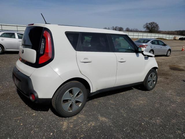 KNDJN2A29F7225356 - 2015 KIA SOUL WHITE photo 3