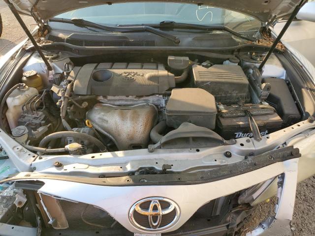 4T1BF3EK4BU724672 - 2011 TOYOTA CAMRY BASE SILVER photo 11