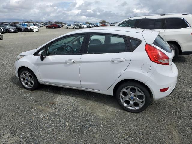 3FADP4FJ3CM106664 - 2012 FORD FIESTA SES WHITE photo 2