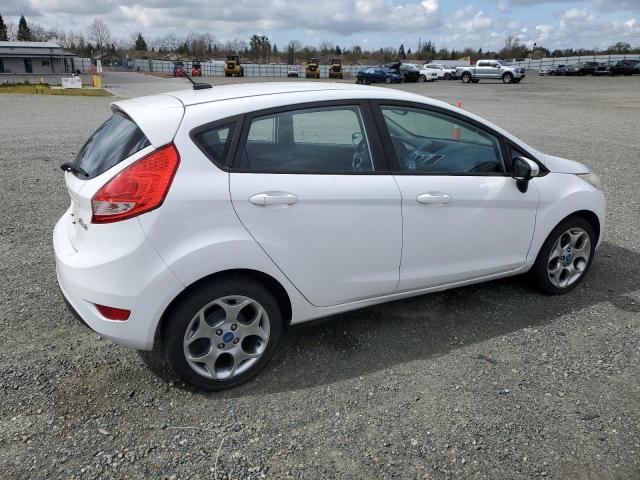 3FADP4FJ3CM106664 - 2012 FORD FIESTA SES WHITE photo 3