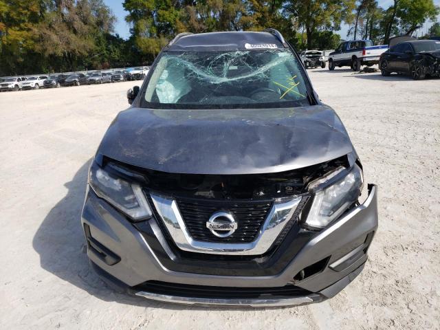 KNMAT2MT7HP526625 - 2017 NISSAN ROGUE S GRAY photo 5