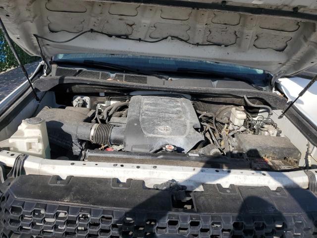 5TFRM5F10JX127431 - 2018 TOYOTA TUNDRA DOUBLE CAB SR/SR5 WHITE photo 11