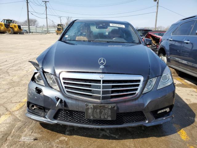 WDDHF9AB7AA113984 - 2010 MERCEDES-BENZ E 550 4MATIC BLUE photo 5