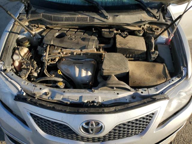 4T1BF3EK0BU605095 - 2011 TOYOTA CAMRY BASE SILVER photo 11