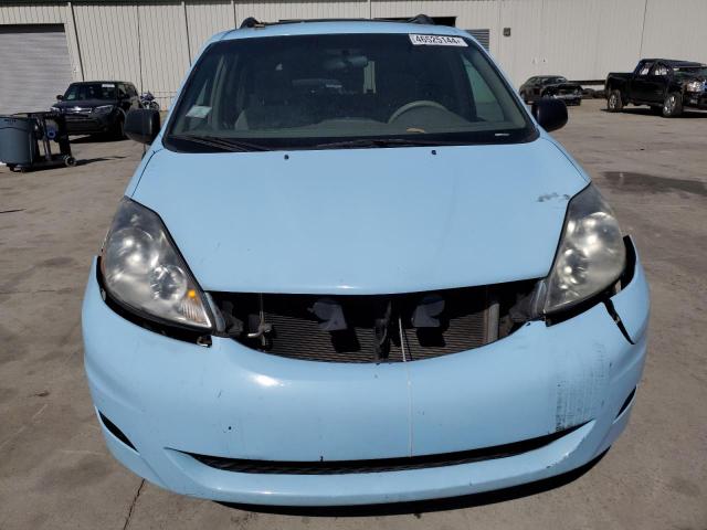 5TDZK23C98S100450 - 2008 TOYOTA SIENNA CE BLUE photo 5